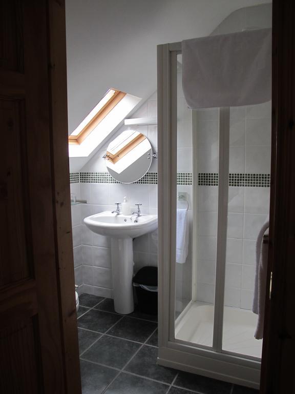 Riversdale House Accommodation Лара Номер фото