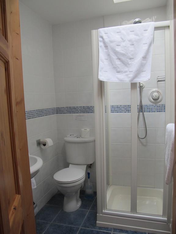 Riversdale House Accommodation Лара Номер фото